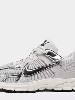 Nike Kids Vomero 5 Sneakers with Metallic Silver Swoosh